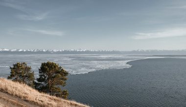 Что посмотреть в Листвянке? Как добраться Листвянка зимой